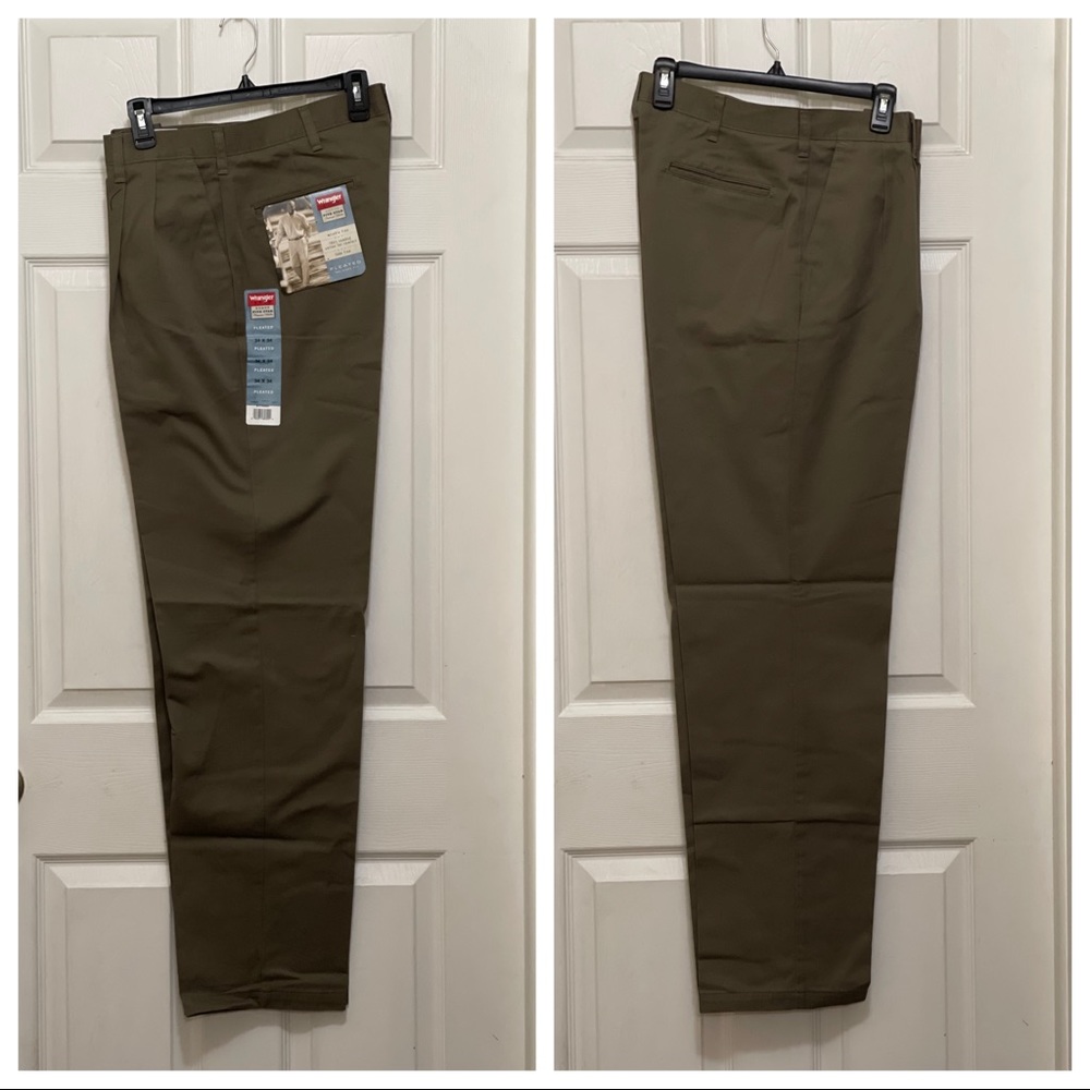 Wrangler  Five Star Premium Pleated Khakis SZ 34